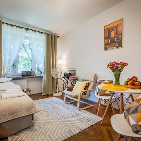 Na Muranowie - Mieszkanie Z Historia I In Muranow - A Flat With Warsaw History Ngoại thất bức ảnh